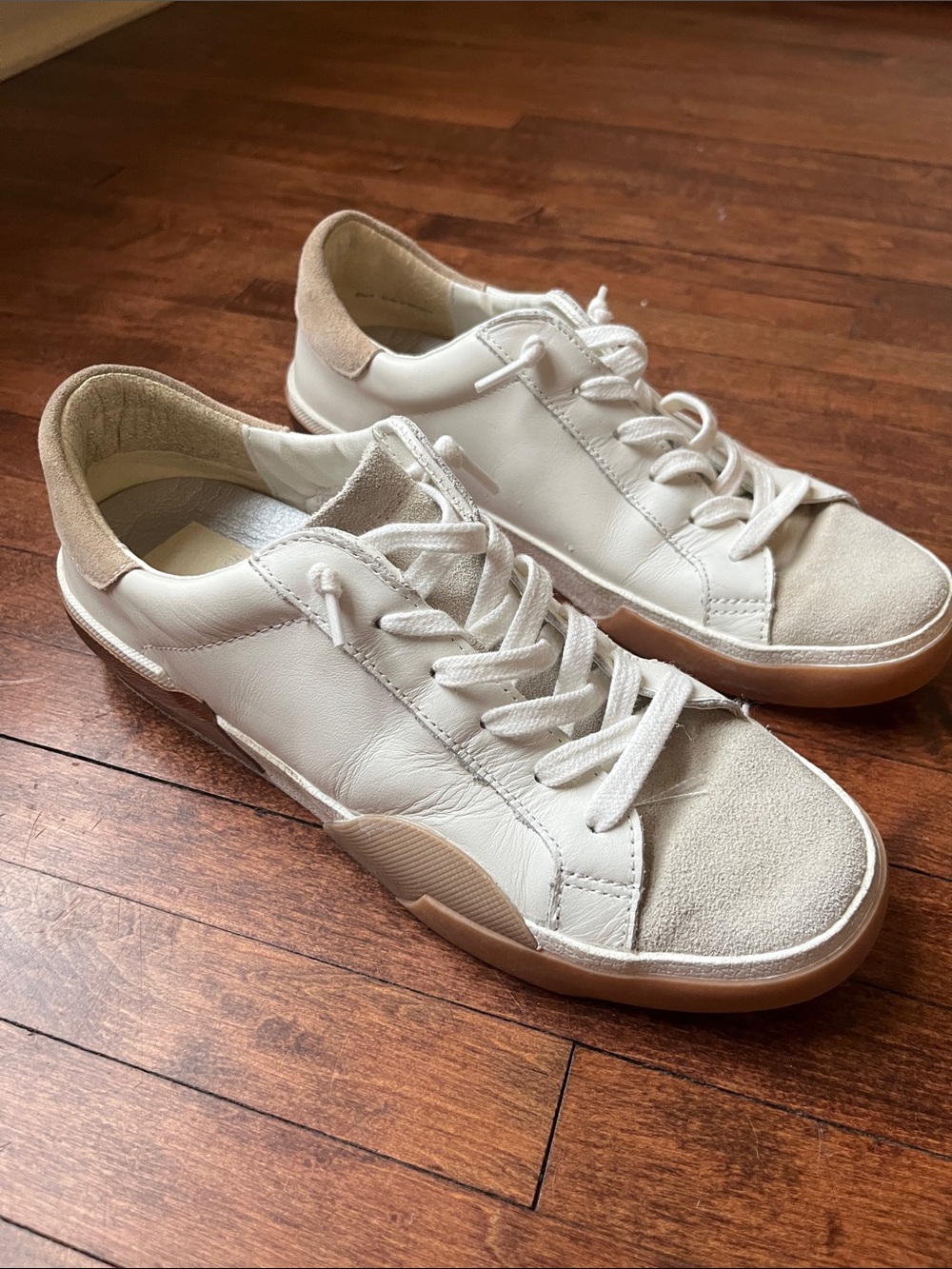 Dolce Vita White and Beige Low-Top Sneakers